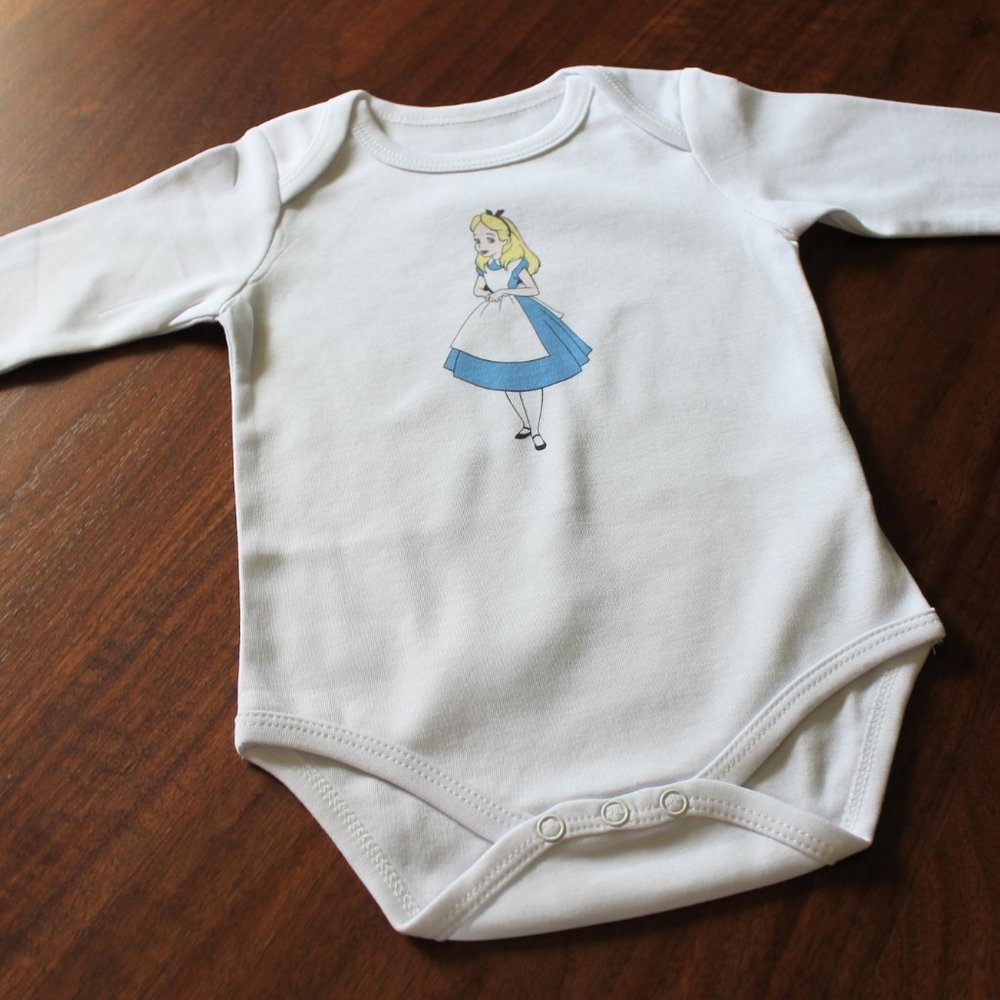 Alice in wonderland Disney baby onesie brand new - Picture 2 of 11